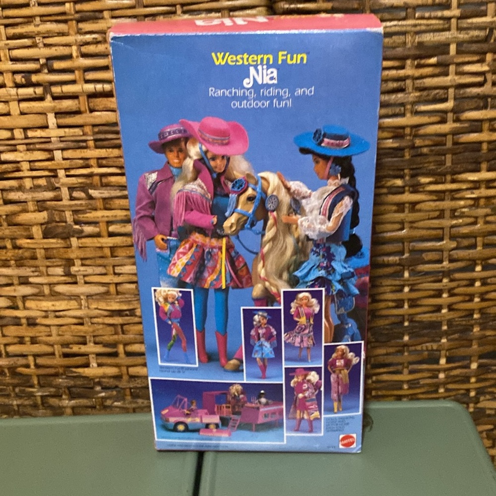 1989 Vintage Western Fun Nia Friend Of Barbie By Mattel #9933 New In Box - Picture 4 of 7